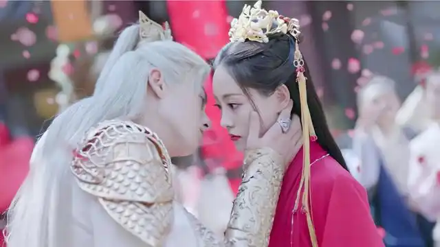 混剪古装剧中的高甜唯美吻戏合集画面简直不要太美