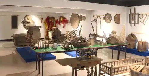 高岭乡文化展馆农具展示