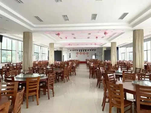 五线城市"新地标",农村时髦宴会厅!