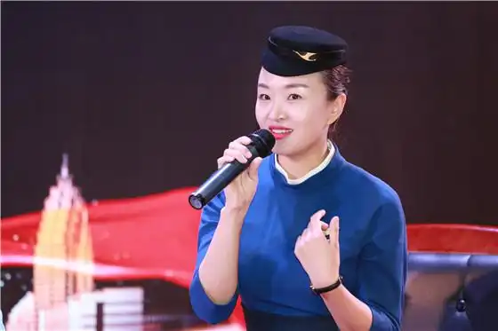 听改革先锋故事做新时代追梦人