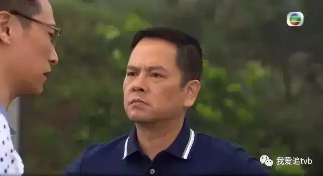 其实55岁陈嘉辉系梁小冰老公,二人2000年结婚,儿子陈洋溢亦已经9岁