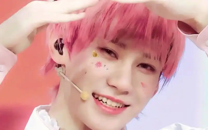 张真源姐姐真漂亮舞台混剪小甜豆