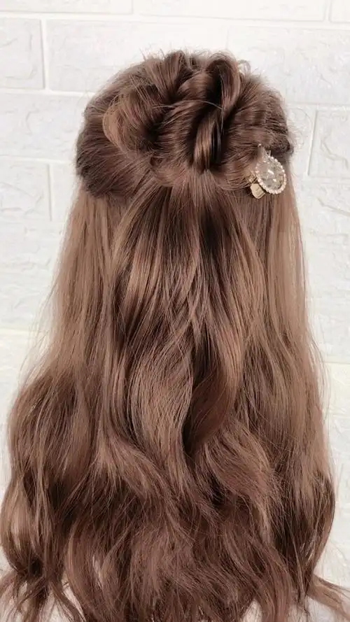 冬天羊毛卷扎起来