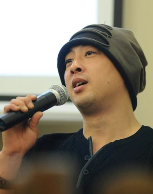 在微博评论区   @丁香园 透露了赖宝的死因 突发心梗