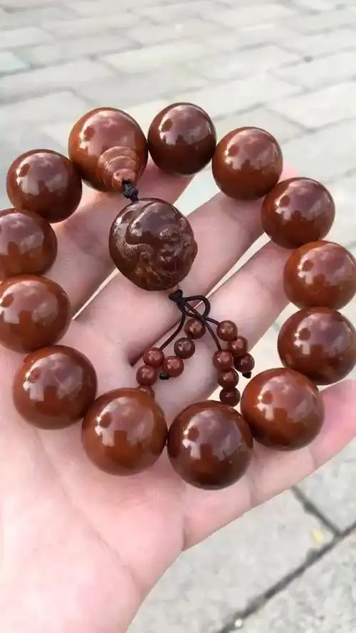 橄榄核正圆,包浆几近玉化