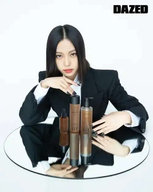 韩国女艺人高敏诗最新杂志写真曝光