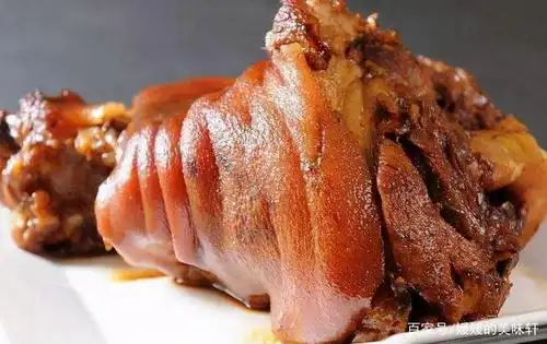 红扒肘子直接卤就错了,教你正确做法技巧,嫩烂脱骨,入口即化