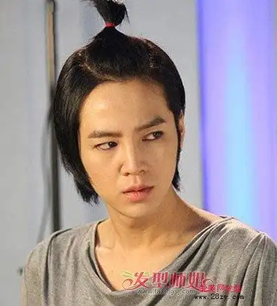 男生发型 男士长发 > 正文 经常追韩剧的男孩女孩们,必定对人气男神