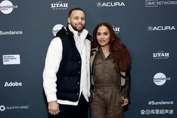 金州勇士队后卫斯蒂芬·库里的妻子阿耶莎·库里确认她已经怀上了两人