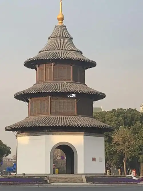 扬州市中心地标建筑文昌阁和四望亭