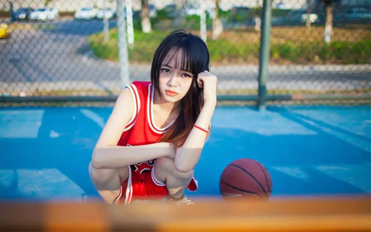 性感美女篮球宝贝户外操场写真高清壁纸图片大全