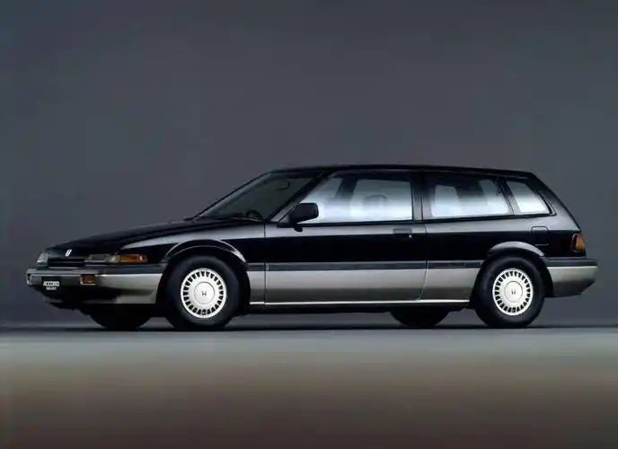 足够稀有 丨 90年代的本田雅阁旅行车honda accord cb9_搜狐汽车_搜狐