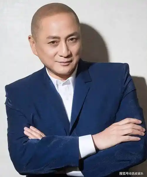 63岁港星汤镇业曾言:我不仅不羡慕刘德化,反而非常同情他