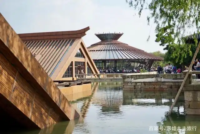 上海有一座"水下博物馆",拥有四千余年历史,被誉为上海之根