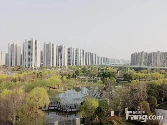 中高楼层送车位,有钥匙5房,南通海门街道海门街道绿城·诚园二手房 五