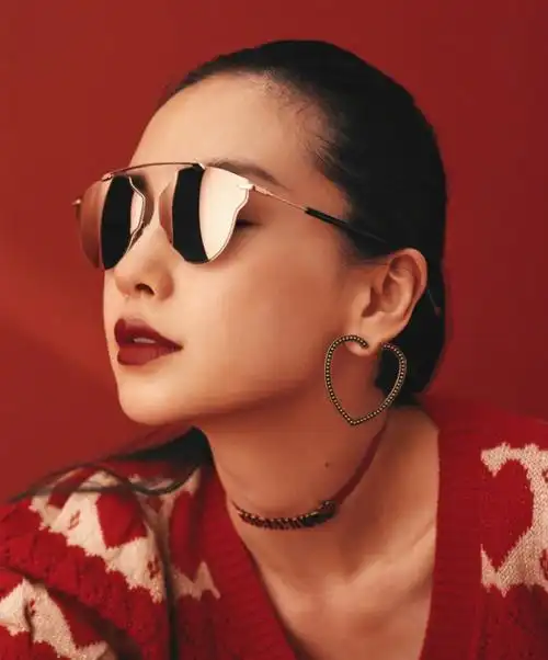 dior迪奥中国区品牌大使甜美演绎dioramour七夕限定系列宣传大片