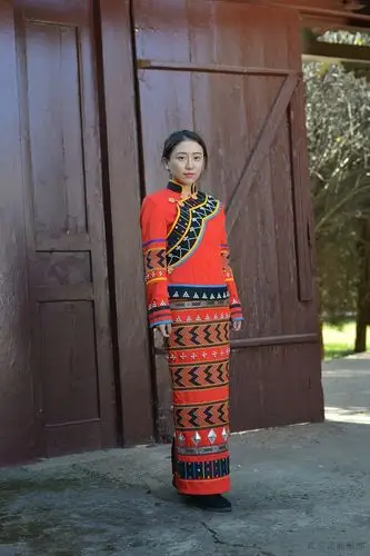 沧源佤族迎宾礼服