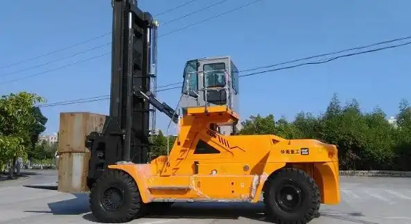 在进行叉车装卸作业时要注意什么