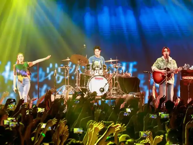 沈阳告五人livehouse全程合唱锦集