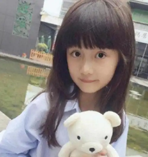 赵薇女儿长得太漂亮被全网禁止整容如今美成初恋脸