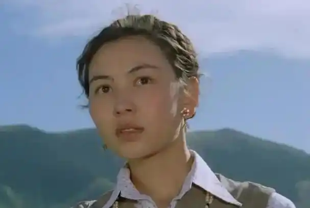 大三时期,她第一次接演了"格桑拉姆"一角.