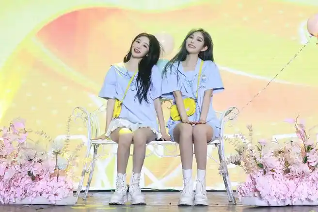 青钰雯@snh48-卢天惠「女王殿下」「青涩的香蕉」@snh48-王奕@snh48