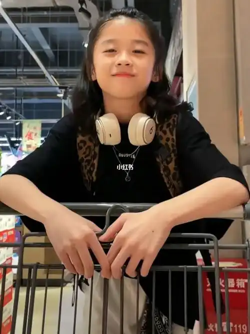 臻臻还是依旧的帅气迷人啊