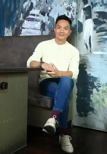 tvb万年绿叶胡诺言身家四千万,却为省钱做"兼职"装修师傅