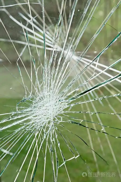 破碎的玻璃 vandalismr 社会问题