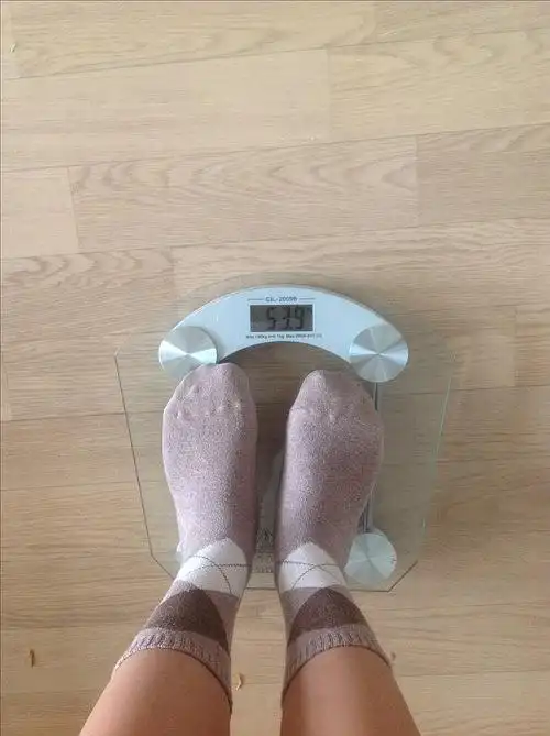 每天发体重称照片目标80斤164cm 537kg基数9月1.