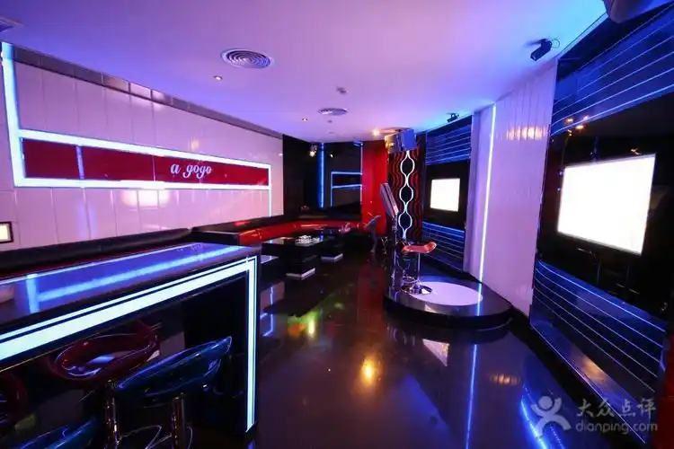 agogo自助式ktv五一店