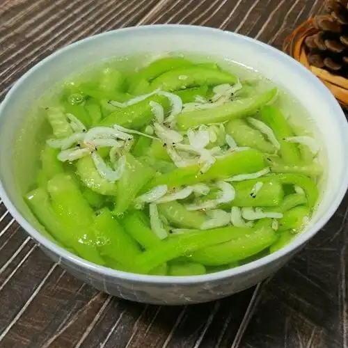 虾皮丝瓜汤,清新爽口,做法简单,鲜美极了