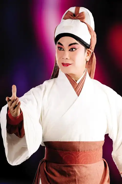 丁凡(饰李六哥)蒋文端(饰林花)梁淑卿(饰古丽)《南海一号》场景恢弘