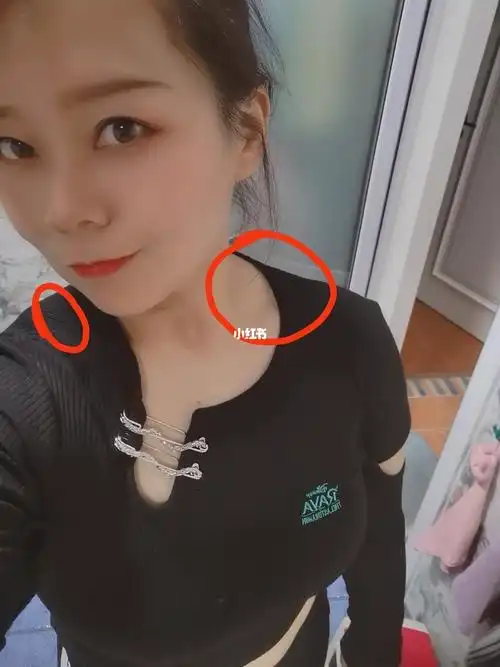 虽然胖吧,以前没有这两块真的鼓～怎么练着练着多了两块斜方肌?