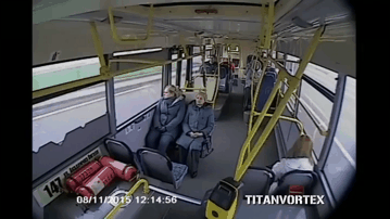 周五gif公交车gif意外gif事故gif