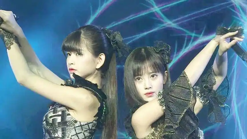 鞠婧祎,林思意唯美演绎《暮蝉之恋》,snh48第二届金曲演唱会