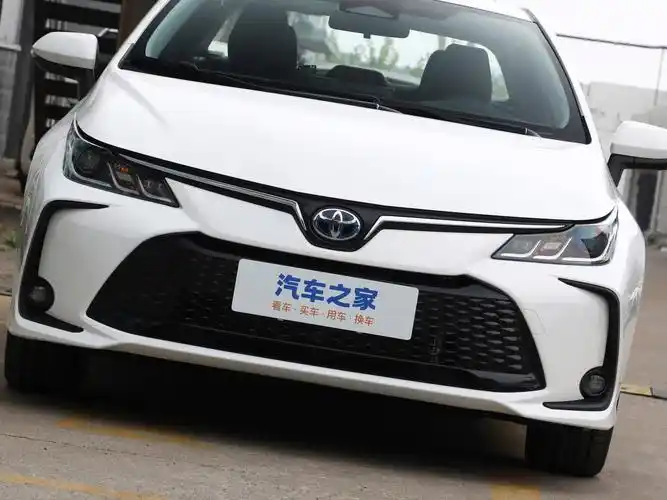 一汽丰田 卡罗拉 2023款 1.8l 智能电混双擎 精英版