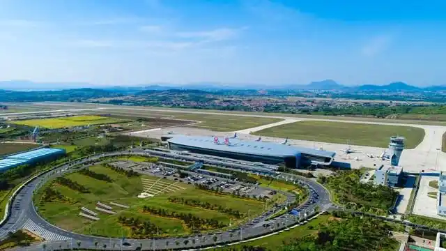 快来日照机场体验日照=滨州,日照=济南"环鲁飞"短途运输航班吧!