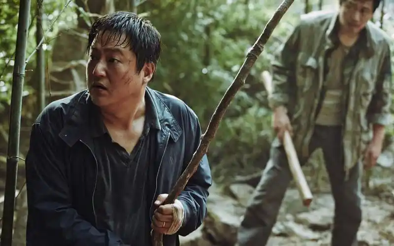 8分钟爆笑解说韩国恐怖片《哭声》 看完很懵逼!