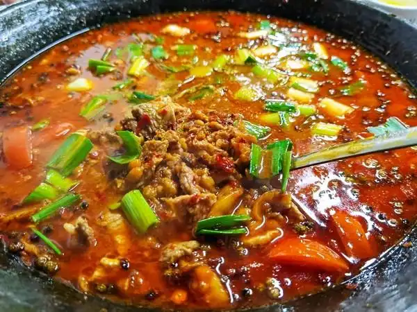 日#晚餐612022年3月4日#这两年流行吃的地摊火锅 ,就是特制豆豉火锅