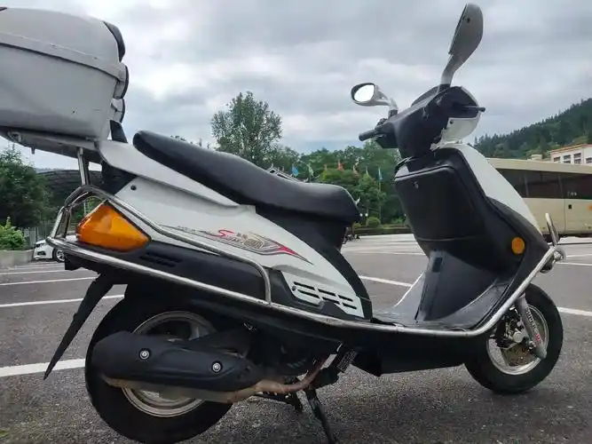 新到一台豪爵悦星125 喜欢到店看车#家用踏板摩托车推荐 # - 抖音