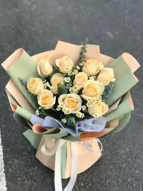 11朵香槟玫瑰花束