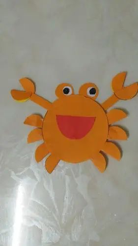 手工制作《小螃蟹》