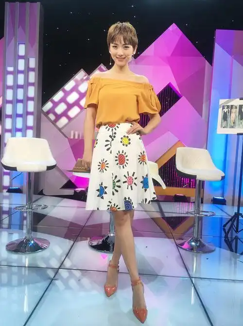 李晓峰个人资料简介(李晓峰的主持与演员之路)_明日头条