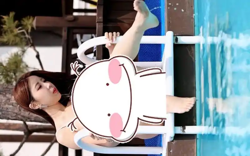 4k别墅泳池白色比基尼写真模特rose