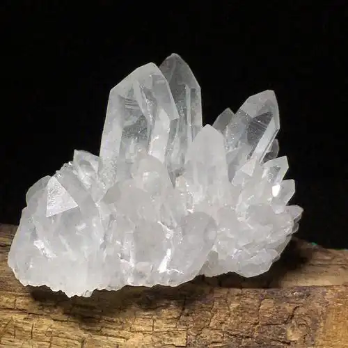 天然水晶原石晶簇