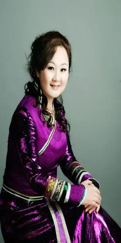 完整收听   赛娜 蒙古族心灵散文朗读专家,原内蒙古电视台主持人,致力