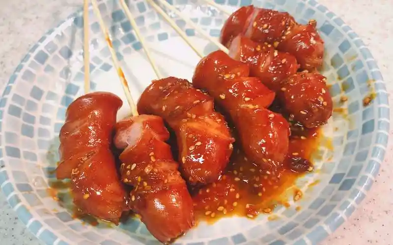 超简单校门口小摊风炸香肠学生时代的味道