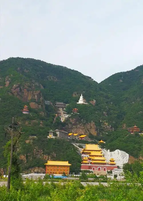 闲遐时游通明山