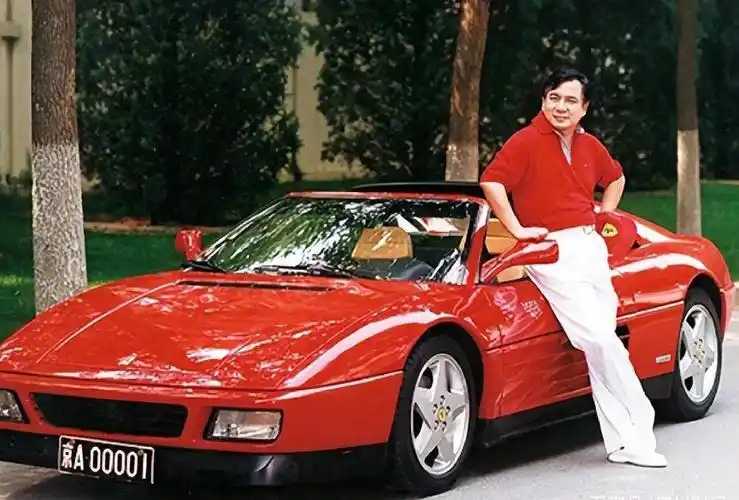 法拉利在中国内地第一个车主是李晓华